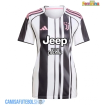 Camisa de time de futebol Juventus Dusan Vlahovic #9 Replicas 1º Equipamento Feminina 2025-26 Manga Curta